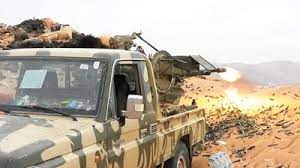 تطورات متسارعة .. الجيش الوطني يسيطر على مواقع استراتيجية هامة .. وعشرات الحوثيين يسلمون انفسهم مع كامل عتادهم العسكري 