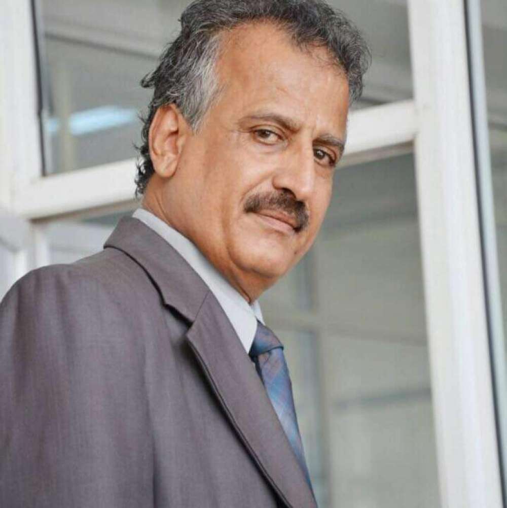 رجل اعمال يمني كبير يستعرض طريقة تعامل دولة الرئيس الراحل 