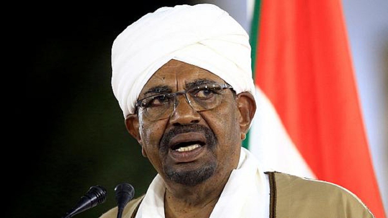 النائب العام السوداني يوضح إمكانية محاكمة عمر البشير في لاهاي