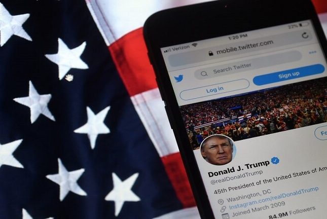 الكشف عن نص التغريدة التي تسببت في حذف حساب “ترامب” من تويتر نهائيا