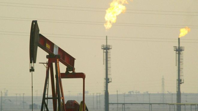 السعودية هي الثانية عالميا من حيث إنتاج النفط والاحتياطي، فمن هي الأولى؟