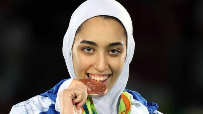 نجمة إيران الأولمبية تترك بلدها هربا 