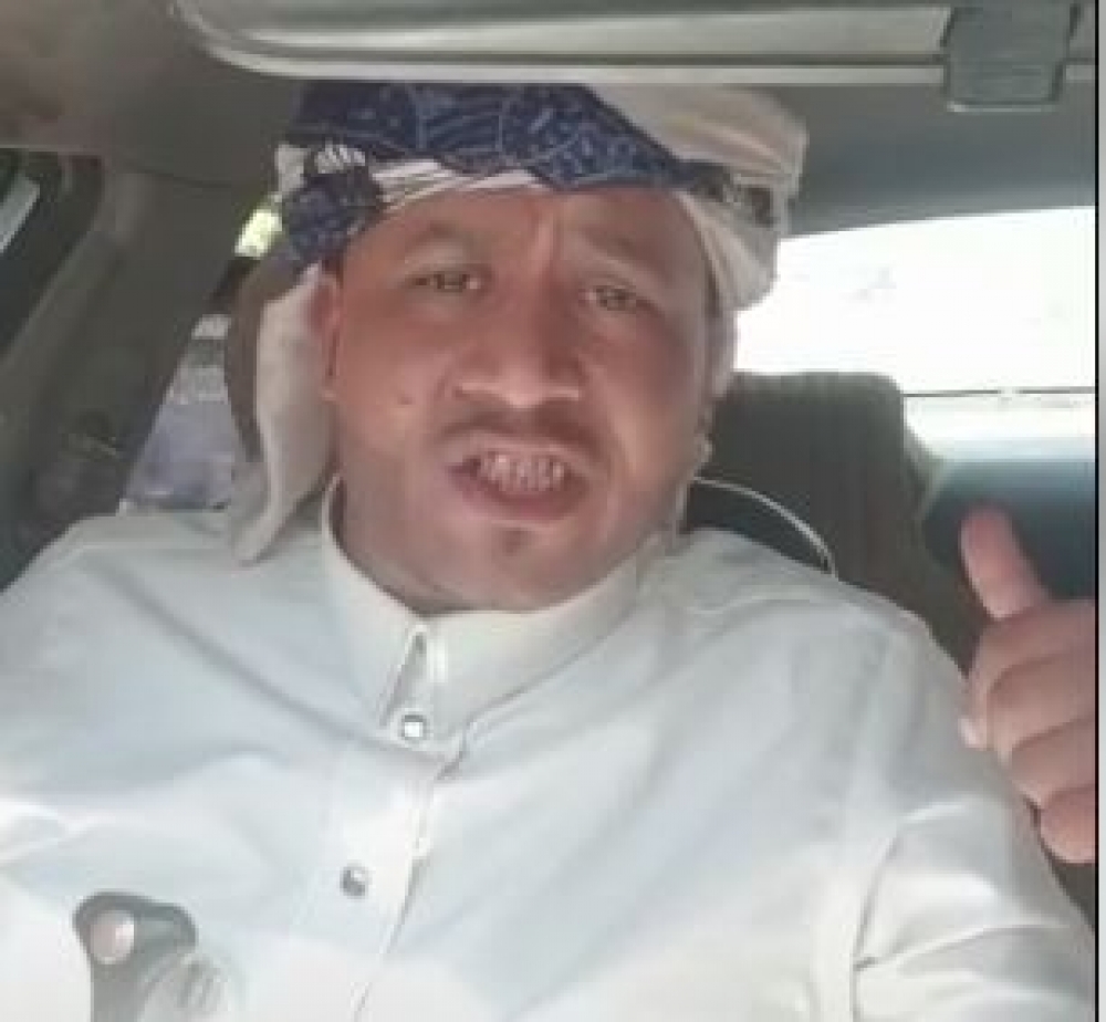 ماذا يحدث في اليمن .. نشر فيديو مخل بالاداب لاحد ملُاك قاعة اعراس يثير هلعا في صنعاء
