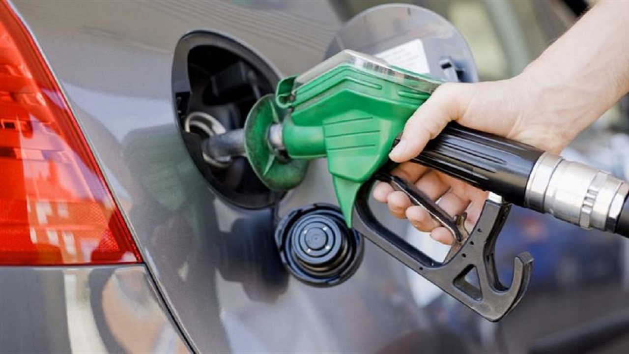 مخاطر قد تحدث عند ضخ الوقود للسيارة التى على وضع التشغيل