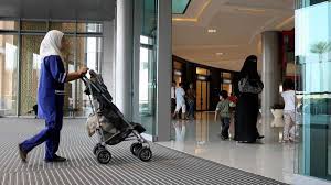 السعودية تحدد السقف الأعلى لتكاليف استقدام العمالة المنزلية 
