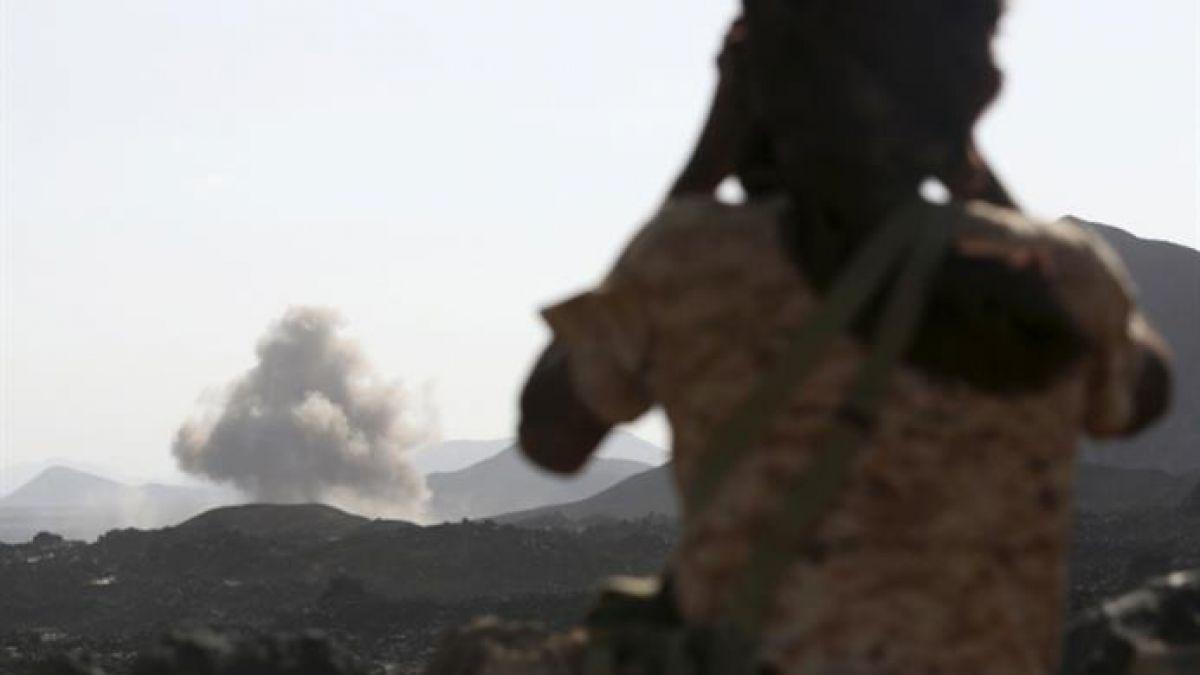 مجزرة ... مليشيات الحوثي تستهدف معسكراً للقوات الحكومية في مارب 