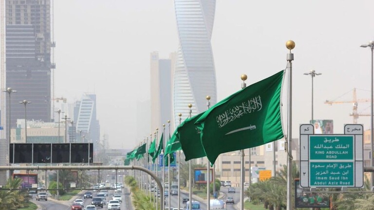 السجن 8 أشهر لمواطنة سعودية بتهمة التشهير بالغير عبر الإنترنيت