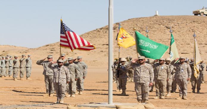 بعد زيارته المفاجئة.. وزير الدفاع الأمريكي ينشر صورًا عسكرية من السعودية ( شاهد )