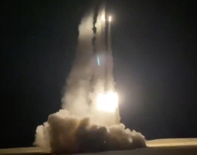 عاجل: براجمات صواريخ .. أول رد عسكري عنيف من “التحالف” على قصف جدة ( شاهد الفيديو )