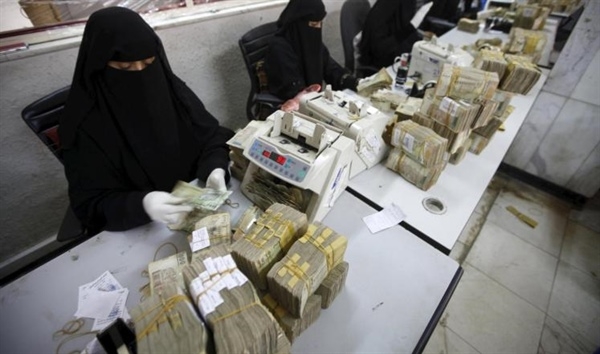 تراجع سريع لاسعار صرف العملات الاجنبية مقابل الريال اليمني مساء اليوم الخميس