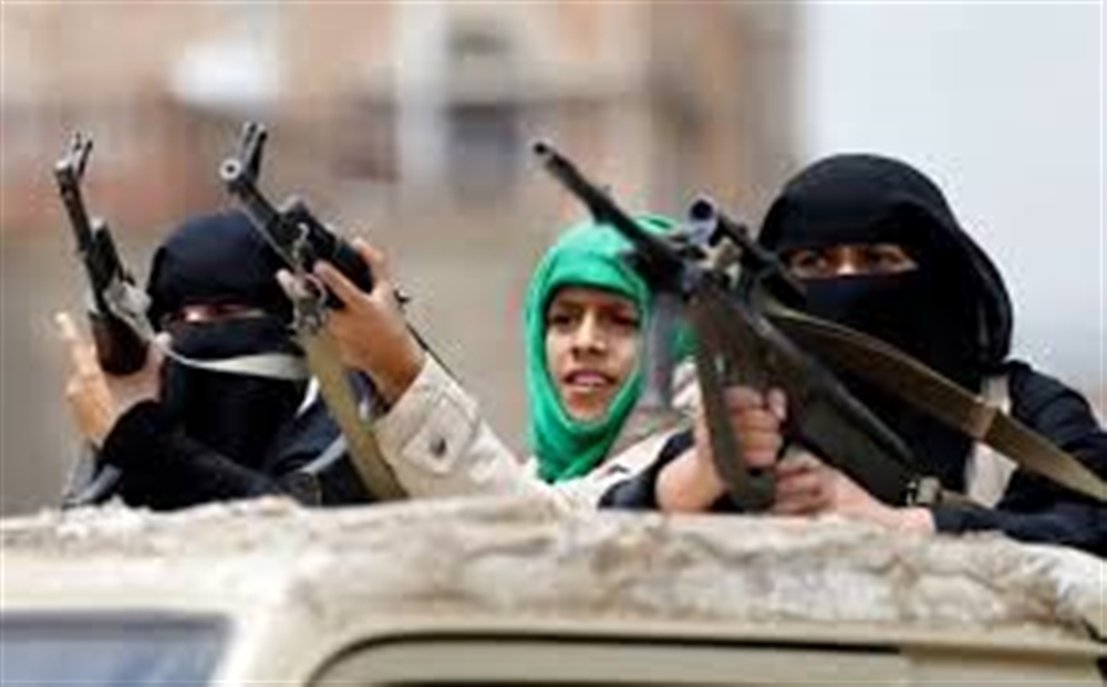 مصادر : الجيش الوطني يأسر فتاه اثناء قتالهما مع المليشيات الحوثية في جبهة مأرب .. وهذه هي جنسيتها !
