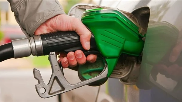 سلوكيات شائعة خاطئة تزيد استهلاك الوقود 40% .. حافظ على بنزين سيارتك بهذه الطريقة!