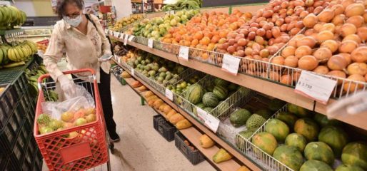 عالميا .. كيف تحمي نفسك من كورونا عند شراء الخضراوات والفواكه