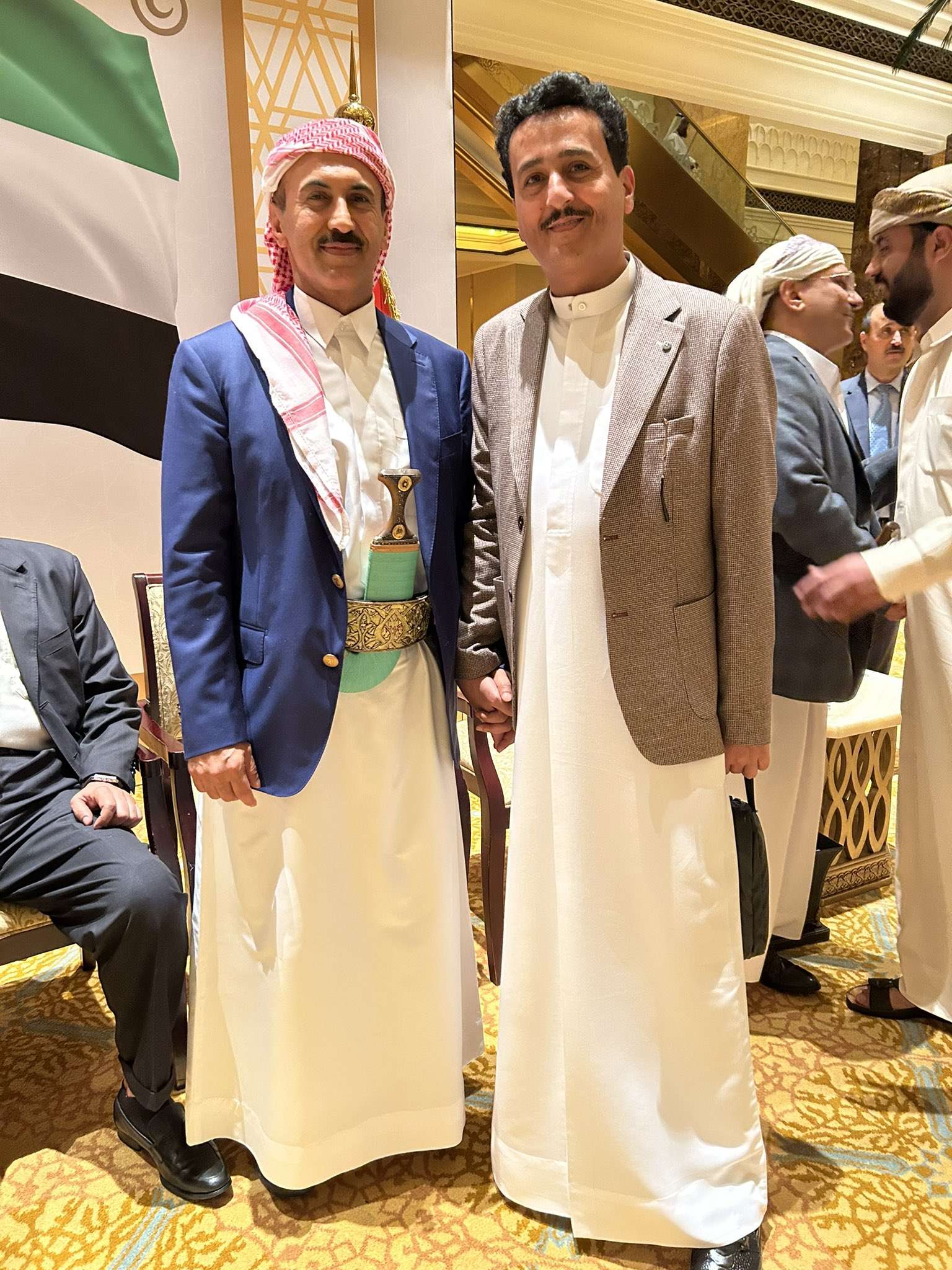 ظهور جديد للعميد احمد علي عبدالله صالح في الإمارات برفقة هذه الشخصية !