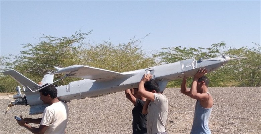سقوط طائرة في سماء اليمن ( صورة )