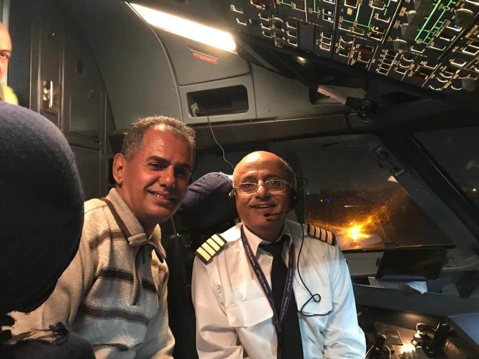 تعرف على الطيار البطل الذي أنقذ 156 راكبا بإعجوبة على متن طائرة اليمنية والهبوط بسلام في جدة السعودية ( تفاصيل ) 