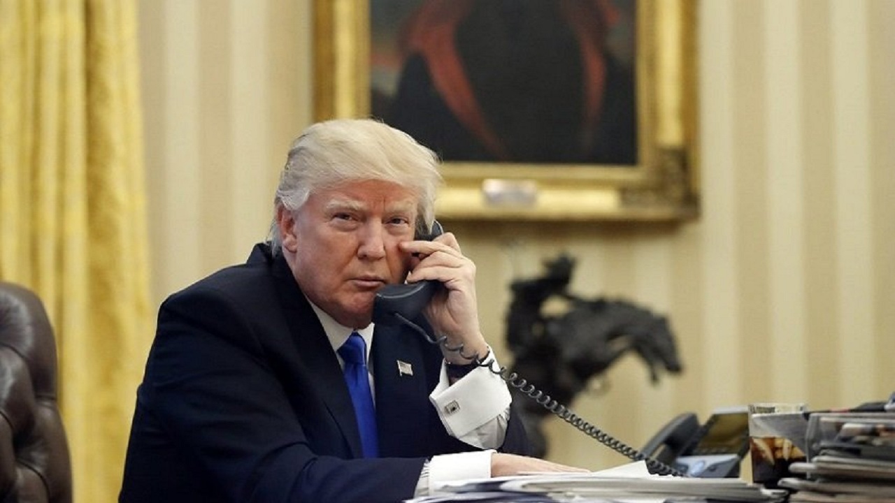 6 مكالمات مسربة للرئيس الامريكي ترامب تضعه في مأزق